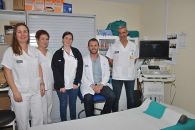 El Hospital General incorpora una técnica que evita la cirugía y el ingreso en pacientes con nódulos benignos de tiroides