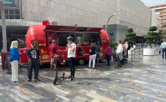 Instalan en la Avenida de la Libertad una infraestructura eléctrica fija para impulsar la actividad cultural y comercial