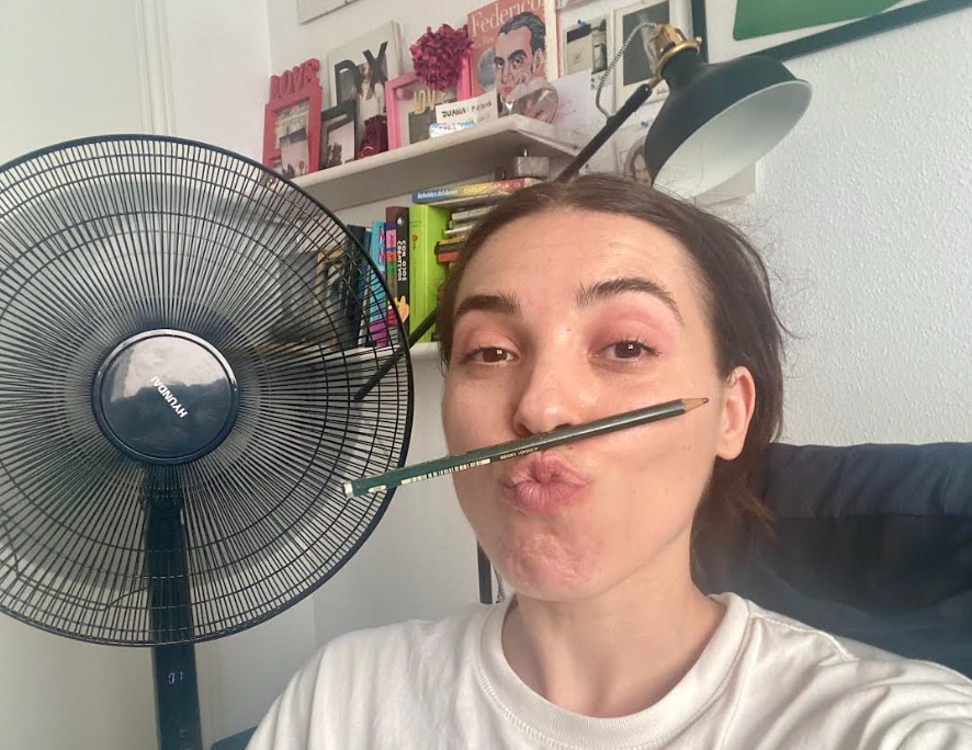 Arianne Algarra creando en verano