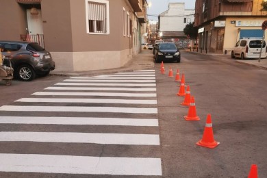 Murcia inicia el repintado de señales en Patiño, San Pío X, Santiago el Mayor, La Murta, Valladolises, Cañada Hermosa y Cañadas de San Pedro