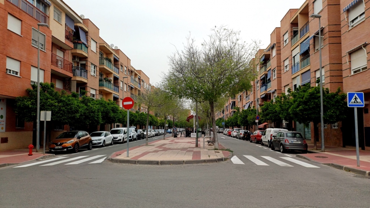 Repintado en pedanías de Murcia. - Foto: AYUNTAMIENTO DE MURCIA Repintado en pedanías de Murcia.