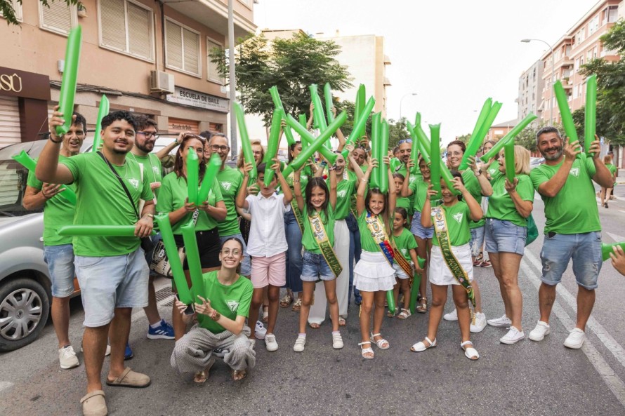 Más de medio millar de festeros de Ufece se reivindican en el pregón en Elche: 