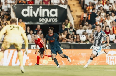 El Valencia completa una pretemporada irregular, con dudas y deberes pendientes