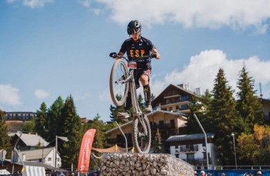 Daniel Cegarra es sexto en el Europeo élite de trial bici en Francia y Álvaro Micol el cuarto júnior