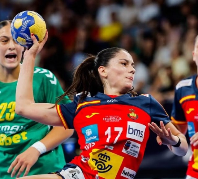 Laura Ferrer, de Segorbe, gana el Mundial de balonmano con la selección española femenina sub-18
