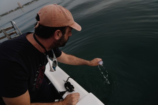 Monitoreo, boyas científicas y banco de especies: la UMU presume de su labor para vigilar y proteger el Mar Menor