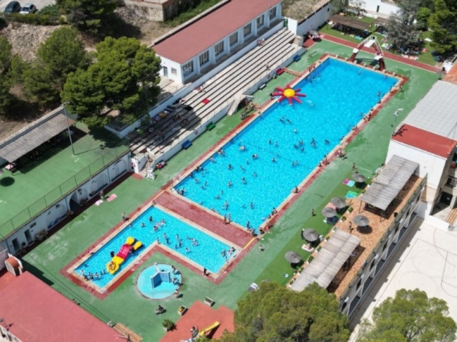 El interior de Alicante cierra parques, piscinas e instalaciones deportivas ante la alerta naranja por lluvias y viento