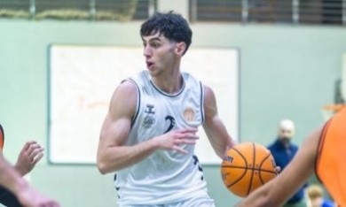 Sergio Val, base coruñés de 21 años, recala en el Ciudad de Molina Basket para Segunda FEB