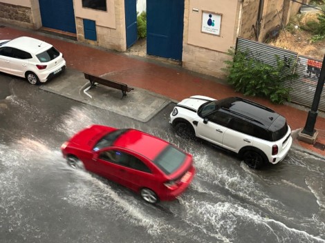 Tormentas 'huracanadas' con granizo y viento fuerte en Alcoy, Villena o El Pinós