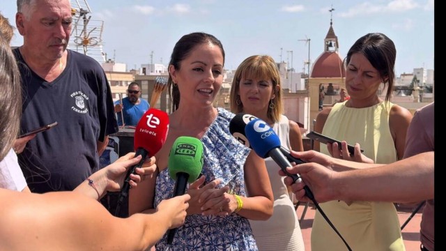 Elche ultima una Nit de l'Albà de récord con 2,8 toneladas de pólvora y 312 palmeras