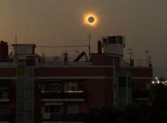 El eclipse total de Sol sume a más de la mitad de España en una profunda e histórica oscuridad