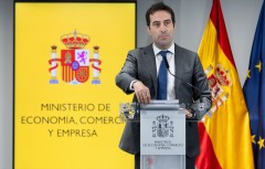 La rebaja fiscal del gasóleo subirá a 20 céntimos en septiembre tras dispararse su precio en julio