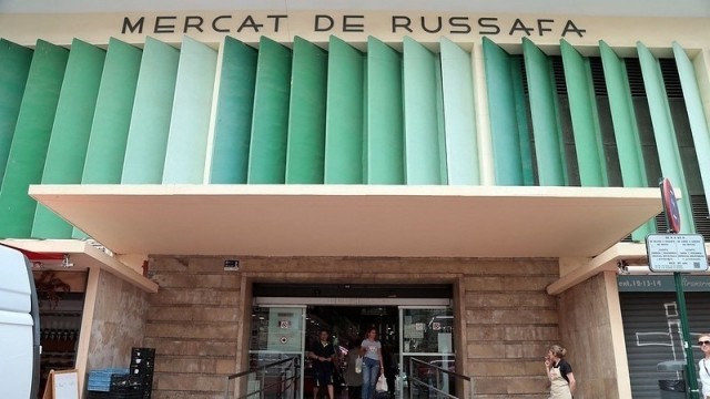 Adjudicado el proyecto de renovación de la fachada del Mercat de Russafa de València
