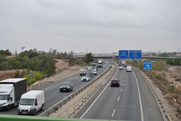 La Región de Murcia desplegará este fin de semana 250 agentes de tráfico para controlar la operación salida