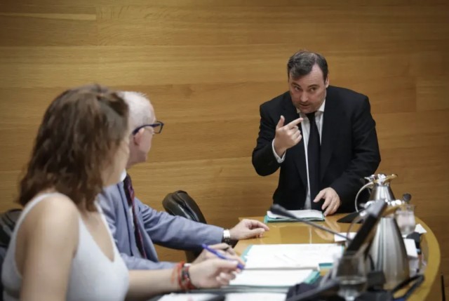 Fiscalía abre diligencias para investigar si se filtró información reservada a un diputado de Vox en Les Corts