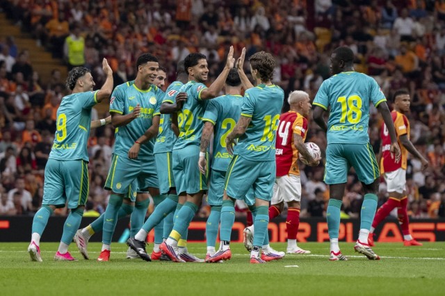 El Villarreal afronta el arranque liguero con todos sus jugadores disponibles
