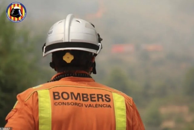 Extinguido el incendio forestal en Xàtiva