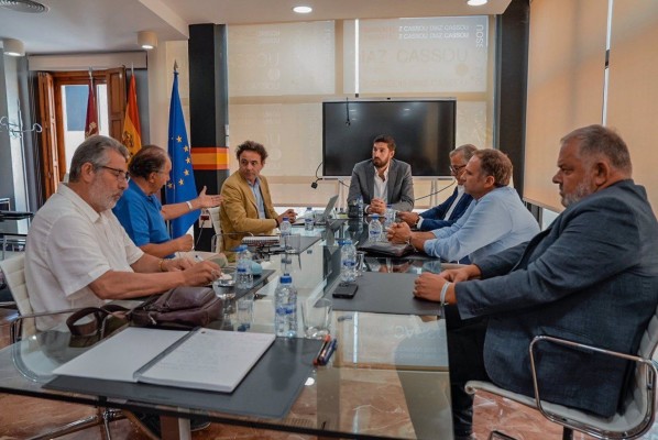 COAG, Asaja, UPA y SCRATS se unen a la mesa de ordenación del territorio de las renovables
