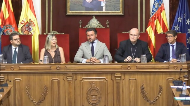 El Patronato del Misteri d'Elx sigue buscando fondos para Santa María y presiona a las administraciones