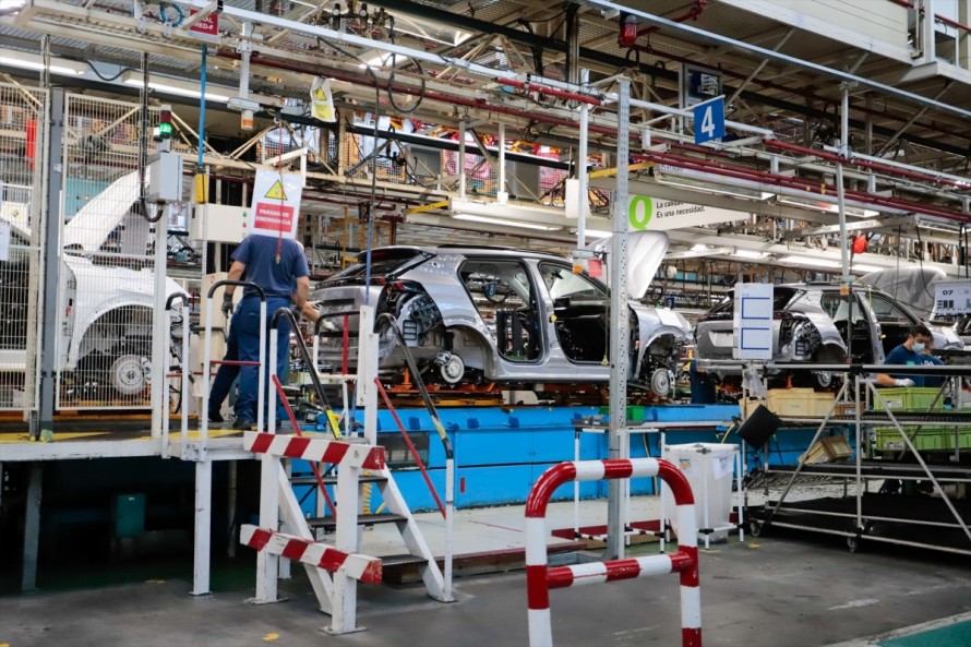 La facturación de la industria se dispara un 9,2% en junio y encadena cuatro meses de alzas