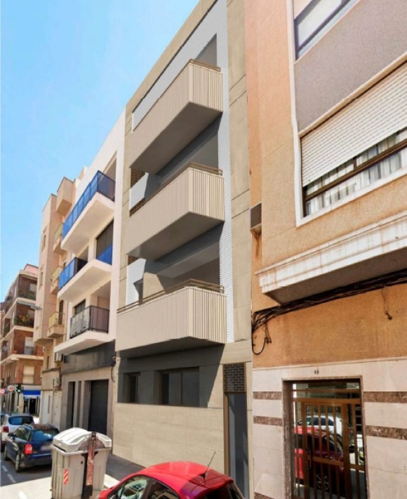 La zona de Portes Encarnades de Elche sigue renovándose con pequeños proyectos inmobiliarios