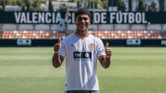 El Valencia hace oficial la llegada de Román Davis al Mestalla