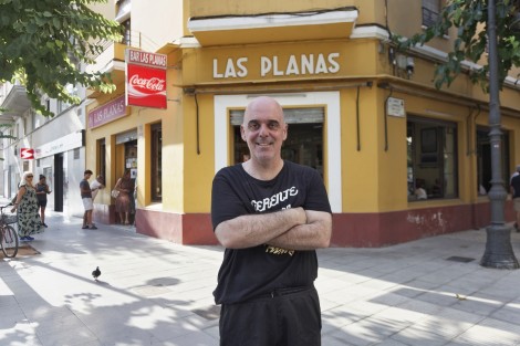 Tres generaciones y casi 80 años tras la barra: el Bar Las Planas, templo del almuerzo en el Grau de Castelló