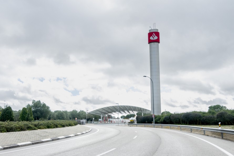 Santander cierra esta semana la compra de Webster para crecer en Estados Unidos
