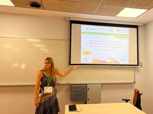 Adelaida Parreño (UPCT) logra su primer éxito internacional gracias a su TFM en Energías Renovables