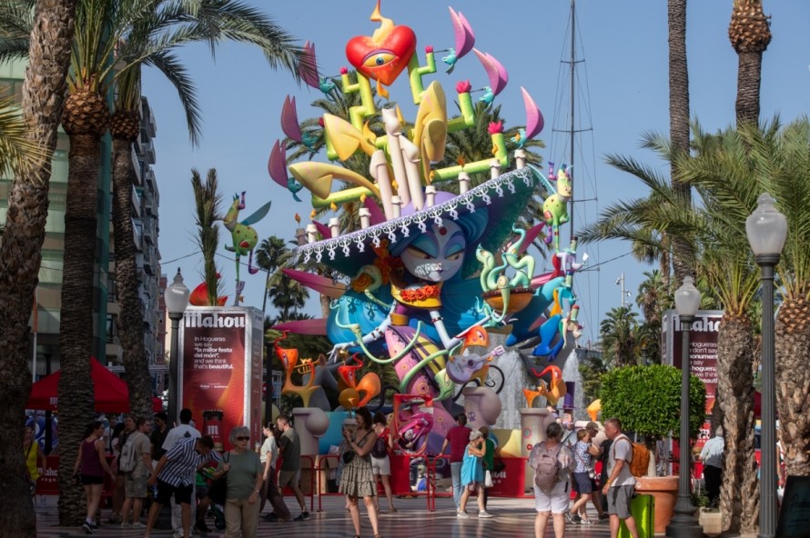 Alicante sopesa habilitar media docena de 'racós' dedicados al ocio no limitados al Centro