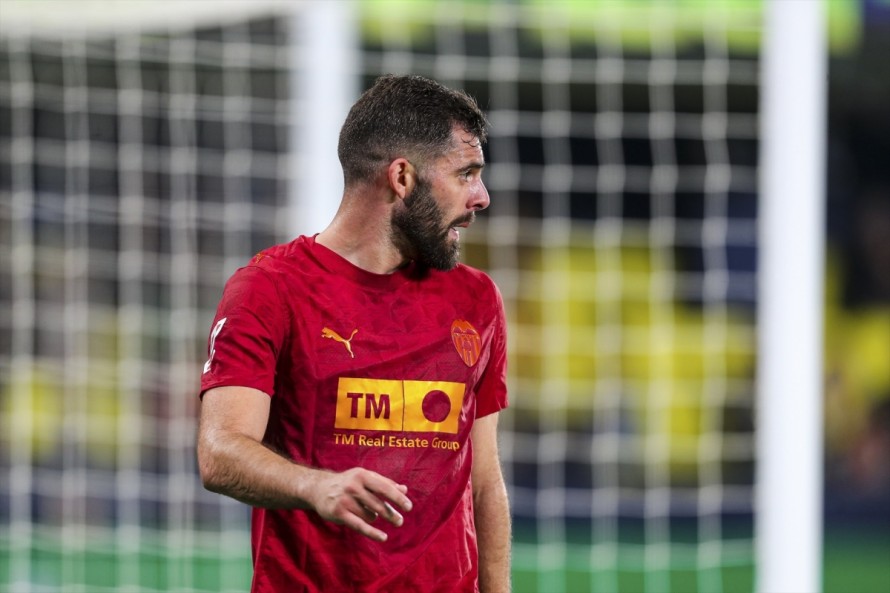 Rioja toca balón tras casi tres semanas lesionado y trata de acortar plazos