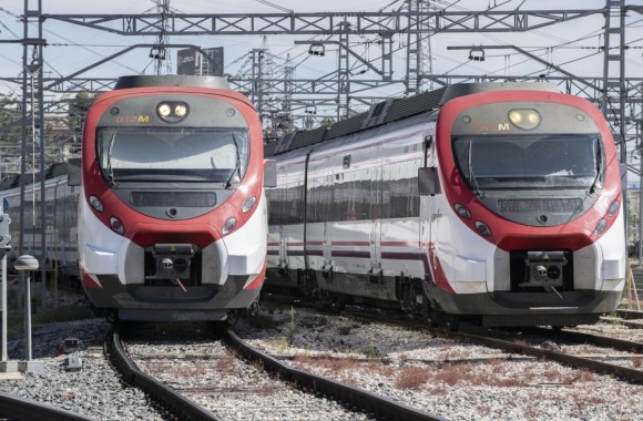 La línea de Cercanías de Castelló-Valencia incrementará un 30% su capacidad con la mejora de su flota