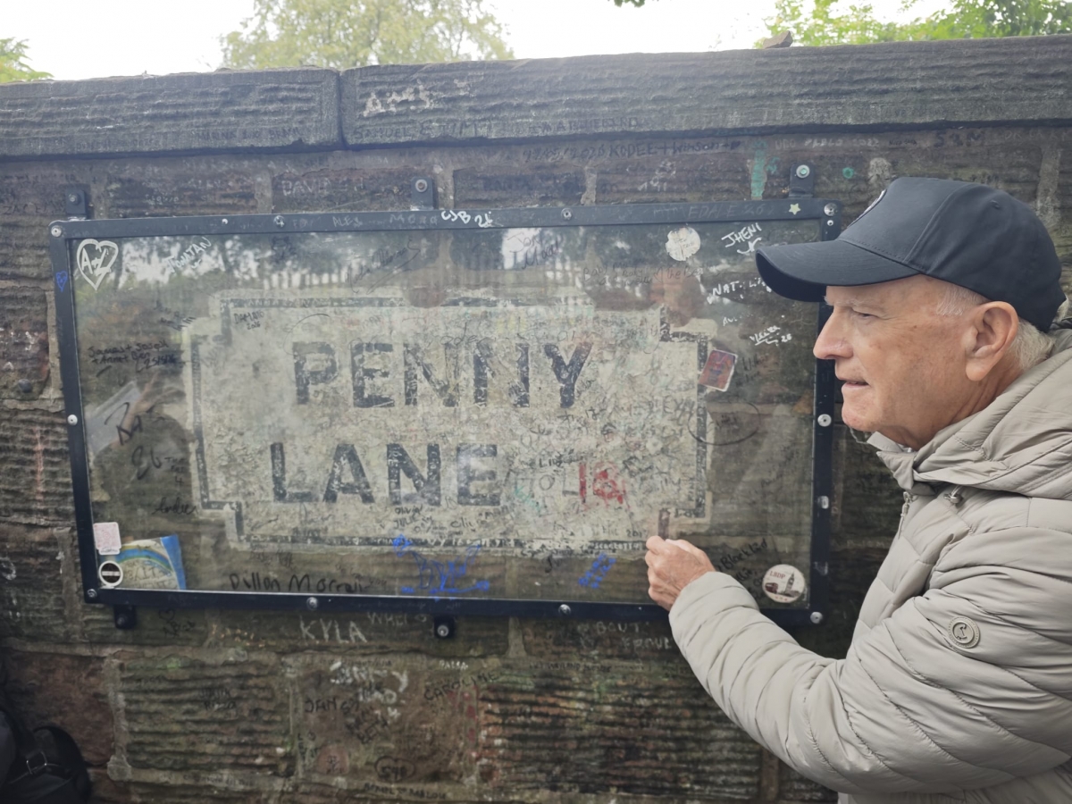 Alfredo Marín en Penny Lane - Alfredo Marín en Penny Lane