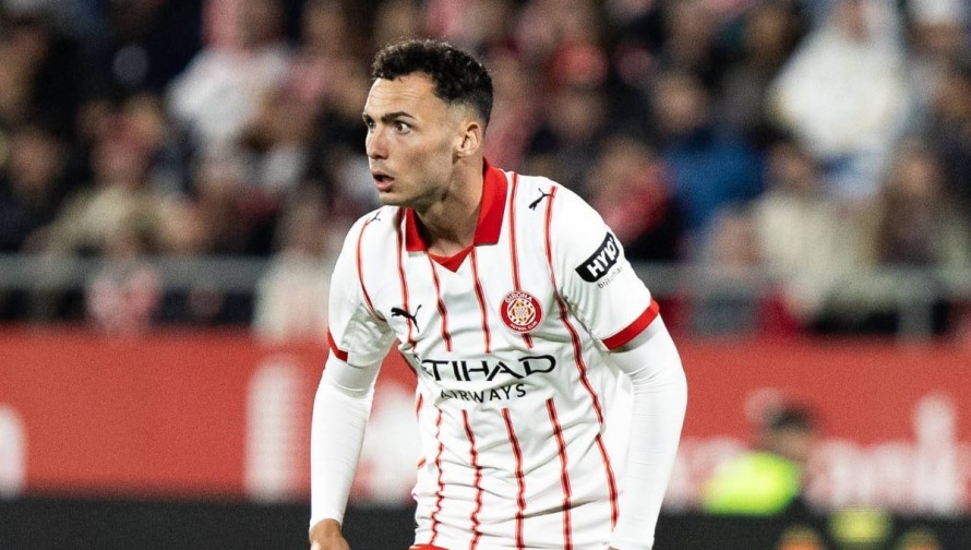 El Valencia CF se acerca a Arnau Martínez con el Fulham pendiente