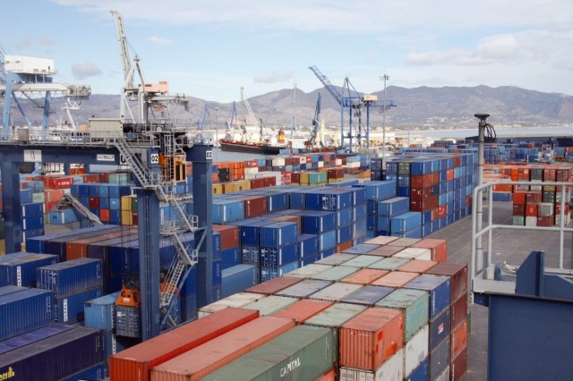 El sector exportador de Castellón avanza este año impulsado por productos químicos y energéticos: UE y África, los mercados en auge