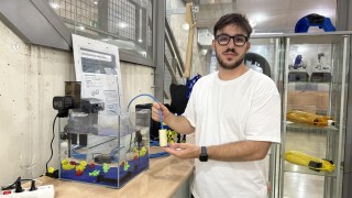 Estudiantes de la UPCT crean un hidrófono 'low cost' que permite hasta oír delfines desde el Puerto de Cartagena