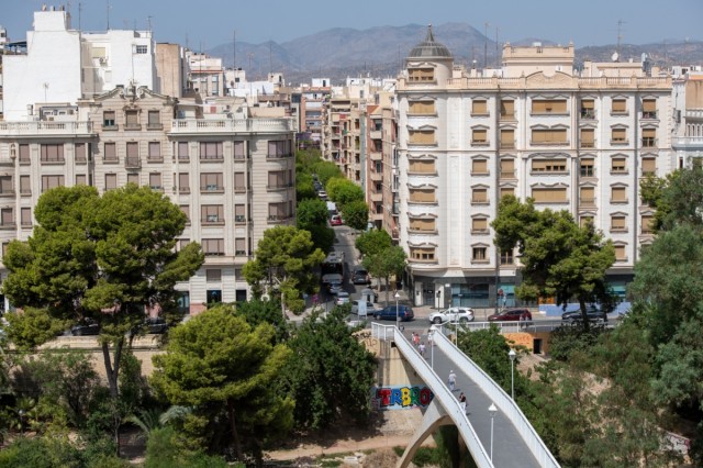 Elche establece medidas preventivas ante la alerta naranja por altas temperaturas