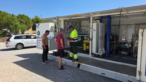 Aumenta el uso de los ecoparques móviles en Callosa d’en Sarrià, Orxeta y Relleu