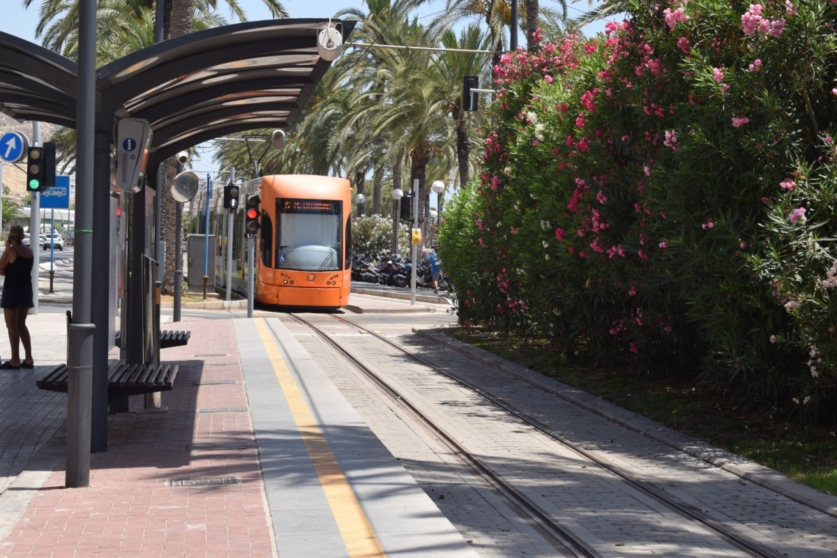Nueve constructoras pujan por la 'nueva' parada del Tram ante El Postiguet que reformará su entorno