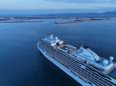 Cerca de 650 cruceristas de EEUU y Australia escalan este jueves en PortCastelló a bordo del lujoso ‘Crystal Serenity