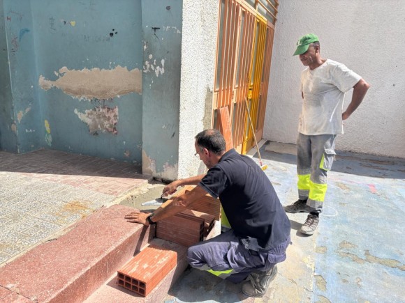 Orihuela actúa en el CEIP Virgen de la Puerta tras las críticas de la comunidad educativa y la oposición