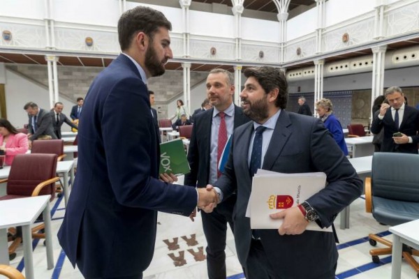 ¿Qué han cambiado en un año los gobiernos de PP y Vox? De la Memoria a la inmigración
