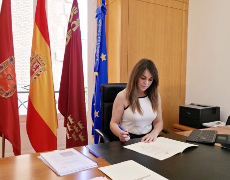 La alcaldesa de Murcia traslada al presidente de Ceuta y los ceutíes 