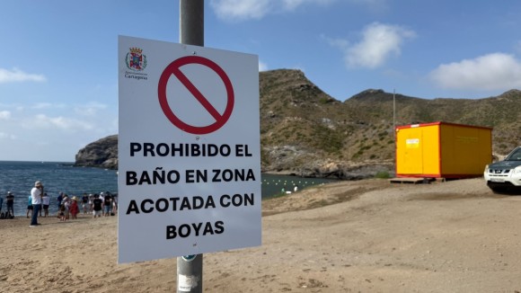 Los vecinos de Cabo de Palos exigen responsabilidades por cuatro años de vertidos en Cala Reona