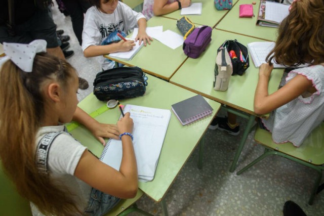 Educación envía a los centros públicos de Infantil y Primaria la dotación de personal docente