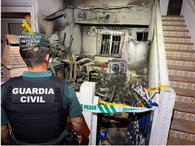 La Guardia Civil investiga un incendio que atrapó a una mujer de 64 años en su vivienda en La Nucía