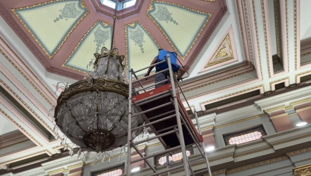 El Ayuntamiento de Murcia 'deja como una patena' el Salón de Plenos cuando cumple un siglo de historia