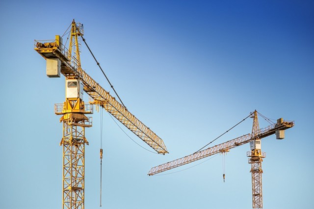 España encabeza la caída interanual de la construcción en la UE, pese a repuntar en junio