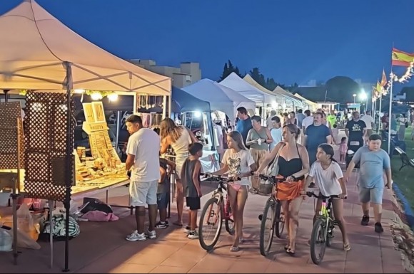 Islas Menores ya tiene su mercadillo artesano
