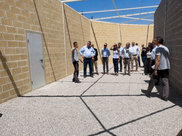 Un voladero favorece la rehabilitación de aves en el centro de recuperación de fauna de Santa Faz
